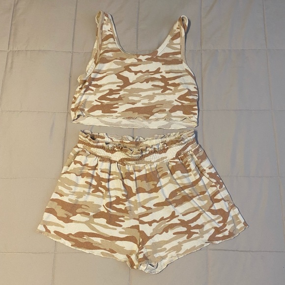 From target, white/orange, and size large - Picture 2 of 2